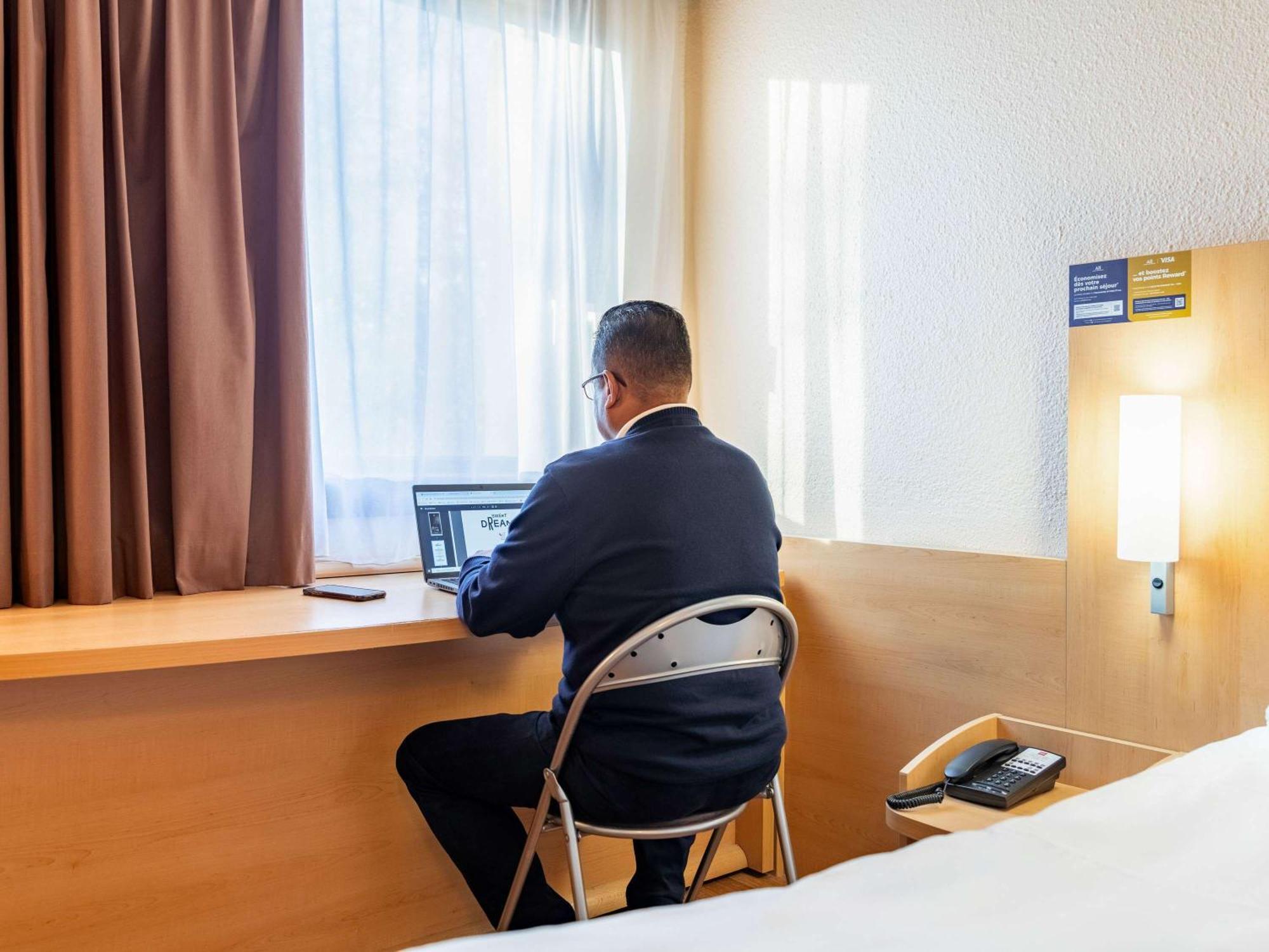 Ibis Lyon Gare Part Dieu Экстерьер фото